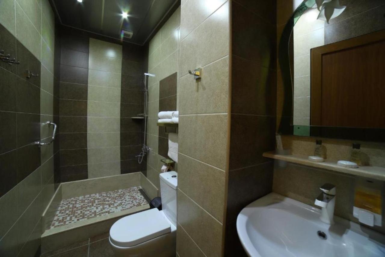 Agava Tbilisi Hotel Eksteriør billede